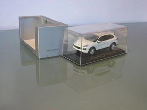 Porsche Cayenne S e-hybrid white Promo WAP0200040E Minichamps 1:43 mb - Picture 1 of 1