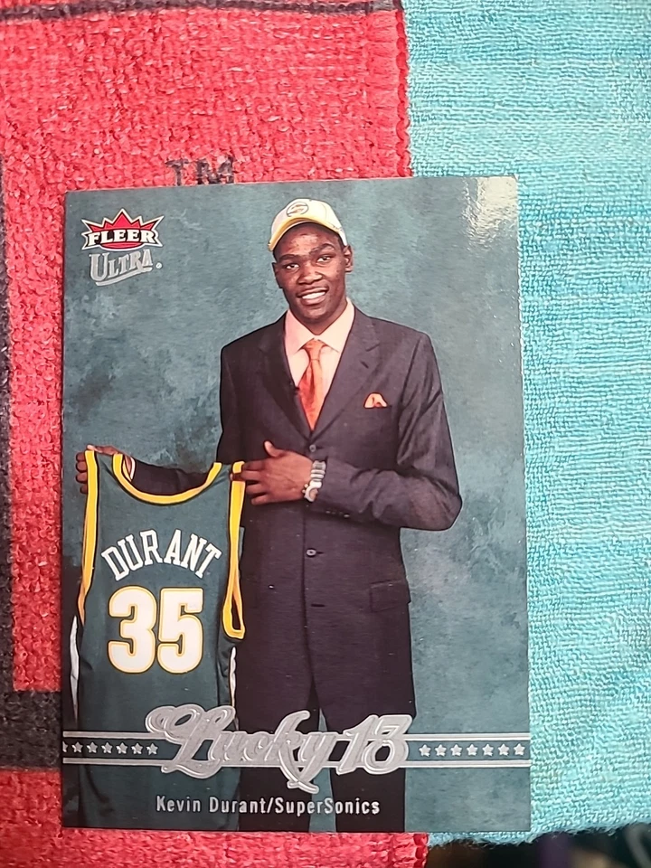 Tarjeta de novato Kevin Durant Fleer Ultra Foto 1 de 2