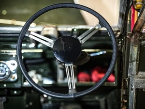 FOR LAND ROVER SERIES 2 58-61 BLACK LEATHER STEERING WHEEL COVER BLACK STITCHING - Picture 1 of 4