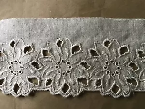 9 YDS VNTG GORGEOUS ECRU SCALLOPED EYELET FLORAL COTTON EMBROIDERED ON LINEN - Picture 1 of 3