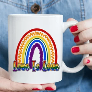 Taza divertida de 11 oz, LOVE IS LOVE, taza de cerámica arco iris, taza de café de cerámica regalo - Imagen 1 de 6