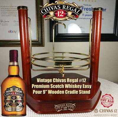 De colección Chivas Regal #12 Premium Whisky Escocés Fácil de Verter 9" Soporte de Cuna de Madera Foto 1 de 4