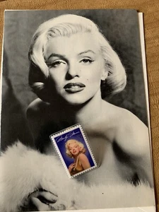 Marilyn Monroe Stamp Pin and Picture Card - Bild 1 von 3