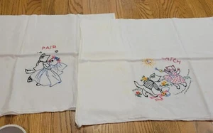 Vintage Sweet Hand Embroidered Cats Dish Towels set of 2 Anthropomorphic Cats - Picture 1 of 8