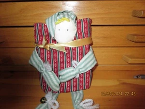 VINTAGE 1970'S HAND CRAFTED SITTING ELF POUCH---#R16-8 - Picture 1 of 12