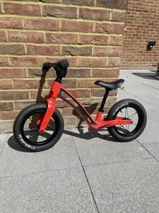 Hornit Aero Balance Bike 12” Red - Picture 1 of 10