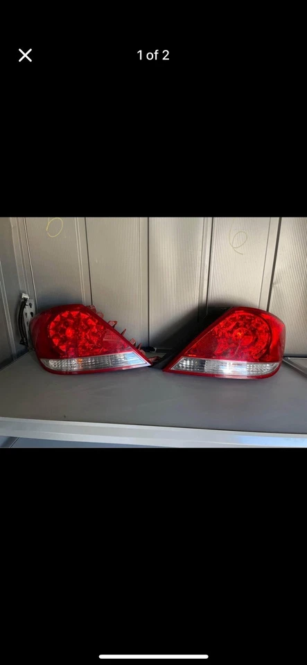 2005 - 2008 Acura RL OEM Used Tail Lights - Image 1 of 2