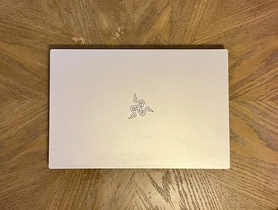 Razer Blade 15 Base | 4K OLED | RTX 2070 Max-Q | Win 11 Pro | ⚠️ DEFECTO PANTALLA Foto 1 de 4