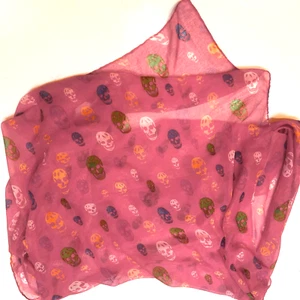 Scarf Pink With All Over Skull Print Viscose 74 x 45”. - Picture 1 of 2