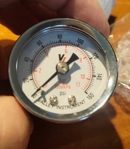 VALLEY INSTRUMENT 0220DSB160, Dry/1.5" Gauge, 0-160 PSI, Back Mount, 1/8" Male  - Picture 1 of 4