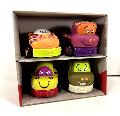 НОВЫЙ B. Toys Wheeee-ls! НАБОР ИЗ 4 мягких пластиковых массивных машинок PULL BACK - Изображение 1 из 4