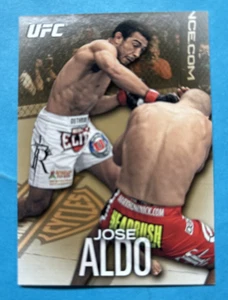 2012 Topps UFC Knockout Gold 95/188 Jose Aldo #27 - Picture 1 of 2