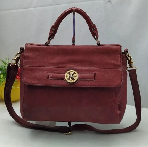 Borsa a tracolla Tory Burch marrone in pelle rossa con chiusura a patta a chiave