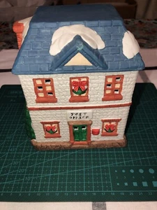 Vintage Village Post Office - Illuminated Ready - Hand Painted Porcelain 1997 - Picture 1 of 5