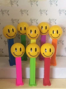 PEZ - Funky Faces - Smiley Face - 4.9 Hungría - Elige el color del tallo - Imagen 1 de 11