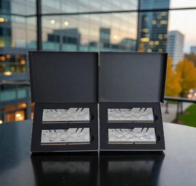 🔥 Rare  G.Skill Trident Z Royal Elite 64GB (4x16GB) DDR4 4266MHz CL19 - RGB 🔥 - Image 1 of 4