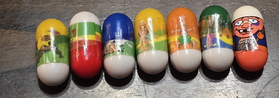 1¼" Beans Beanz Lot of 7 Characters Collectible Toys Hockey Team Clowns Goofy - Image 1 of 4