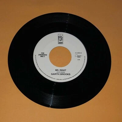 Garth Brooks Mr Right Somewhere Other Than The Night 45 rpm Record Ex Vinyl 7" - Image 1 of 2