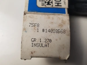 OEM GM 14018568 Truck Radiator Insulator 1981-91 w/o HD Radiator - Picture 1 of 11