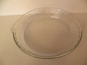 PLATO PASTEL PLATO PROFUNDO TRANSPARENTE PYREX BORDE ESTRIADO 9.5" W 229 14 - Imagen 1 de 7