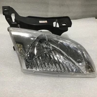 Conjunto de lámpara de faros de pasajero derecho Chevrolet Cavalier 2000-2002 OEM 22666741 Foto 1 de 4