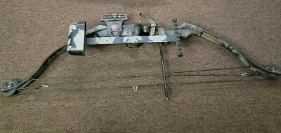 Bear Bruin Hunter Compound Bow w Carolina Archery Productions  - Image 1 of 4