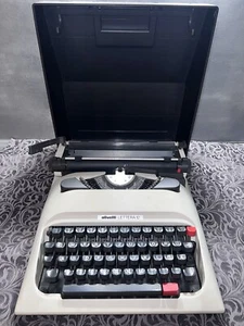 Olivetti Lettera 12 mechanische Vintage Schreibmaschine - Bild 1 von 4