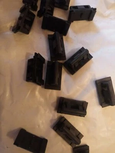 Genuine GM Retainer 22977955 nos - Picture 1 of 4