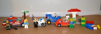 Juego de construcción de 3 coches completos Lego City 60001 Fire Chief Car 7235 motocicleta 5898 Foto 1 de 4