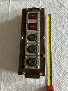 Vintage Cutler-Hammer 5 Push Button Switch Control Box Bakelite 6981ED175-10B - Picture 1 of 12