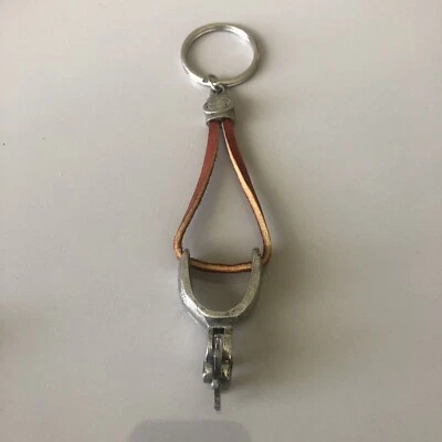 FOSSIL Plata Spinning Spur Metal De Colección Llavero Cordón Marca Floxin? Spins Works Foto 1 de 4