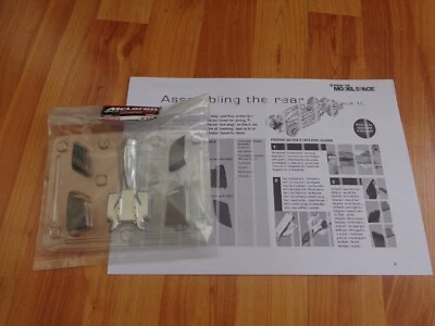 ISSUE 15 DEAGOSTINI 1/8 BUILD YOUR OWN MCLAREN MP4/23 LEWIS HAMILTON 2008 F1 CAR - Image 1 of 2