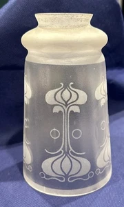 "Antiguo globo campana de hombro ancho de vidrio iridiscente grabado al ácido victoriano 2,125""" - Imagen 1 de 7