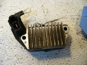 SUZUKI 00 01 02 GSF 600 S GSF600S BANDIT VOLTAGE REGULATOR RECTIFIER OEM - Picture 1 of 5