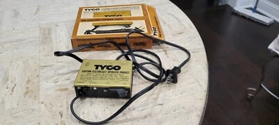 Vtg TYCO HO Scale Electric Power Pack #899V in Original Box, tested works - Image 1 of 3