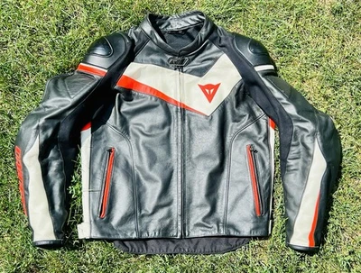 Dainese Men’s Super Heavy Duty Leather Motorcycle Jacket/Vented/Size 58 (LG-XL) - Image 1 of 4