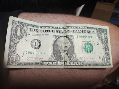 VERY RARE 2017 B $1.00 STAR NOTE   LOW Serial # GOOD CONDition - Image 1 of 3