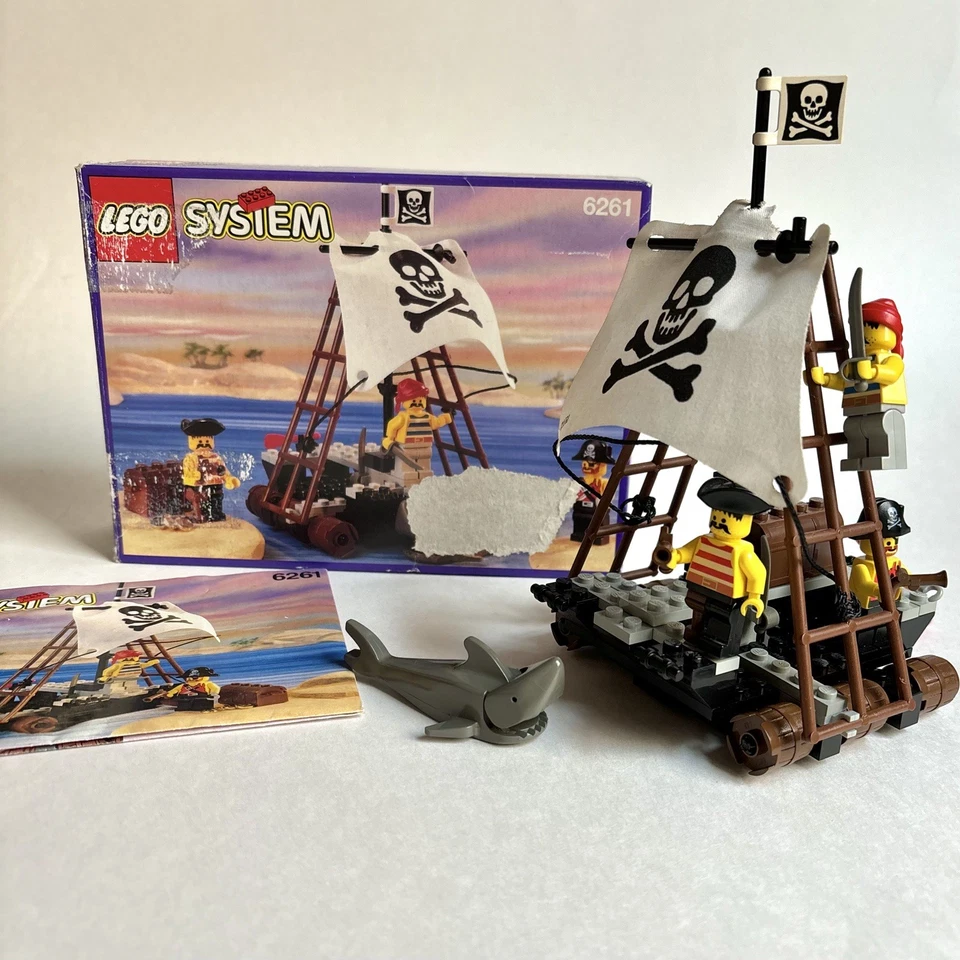 100% COMPLETE 1992 Vintage Lego System Pirates 1 Raft Raiders Set 6261 w/ Box+++ - Image 1 of 4