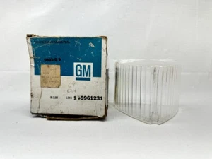Cadillac Calais Deville Fleetwood 1969 NOS GM lámpara de estacionamiento/lente de luz #5961231 - Imagen 1 de 5