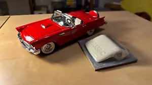 Ford thunderbird 1957 road signature yatming 1:18 coche escala diecast - Imagen 1 de 4