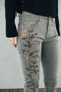 Driftwood Jackie Skinny Ankle Floral Embroidered Jeans Green Orange 28 - Picture 1 of 8