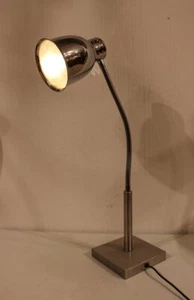Stylische schwere Tischlampe - chromfarben - biegbarer Lamellenhals - Picture 1 of 8