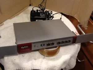 ZyXEL USG 50 Unified Security Gateway Appliance für 1-10 Benutzer, CD_18 - Bild 1 von 3