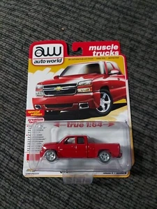 Auto World 2006 Chevy Silverado SS Extended Cab Fleetside bed Red AWSP163 B 1/64 - Picture 1 of 3
