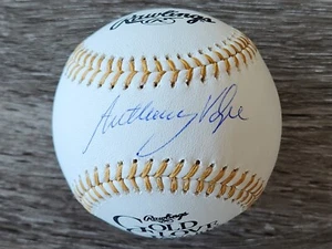 Anthony Volpe Signed Gold Glove Baseball New York Yankees - Beckett QR Code - Picture 1 of 2