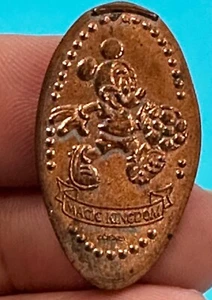 Disney World Magic Kingdom Mickey Mouse Soccer Elongated Pressed Penny - Bild 1 von 5