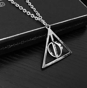 Collar con colgante triángulo Floray de Harry Potter, círculo interior giratorio - Imagen 1 de 4