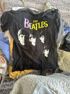 Camiseta Negra Logotipo The Beatles Oficial Beatles Apple Corps Talla Limitada Mediana - Imagen 1 de 1