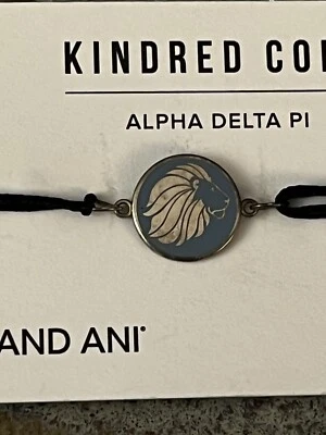 Alex and Ani ~ ALPHA DELTA PI ~ Kindred Cord  Charm - Sterling Silver - NEW - Imagem 1 de 3