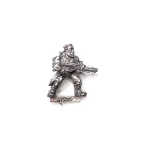 Warhammer 40k - Guardia Imperial - Catachan Jungle Fighter con Lasgun [Metal] 28 - Imagen 1 de 2